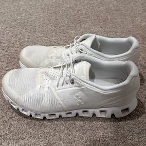 On Cloud 5 White Shoes (M10)
